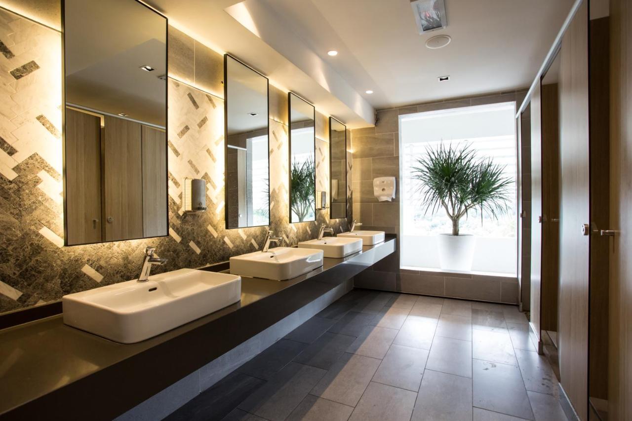 Swiss-Garden Hotel & Residences, Genting Highlands Exterior photo The washroom at the 2012 Olympic Park